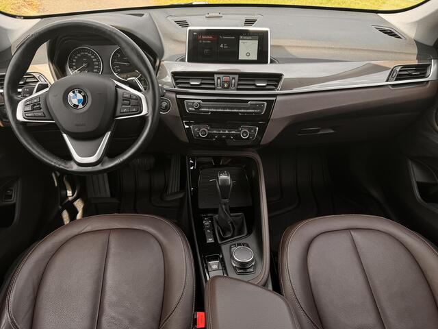 BMW X1 xDrive20i High Executive | X-line | Carplay* | Leer | Ad.Cruise | Lane | HUD | Full option.