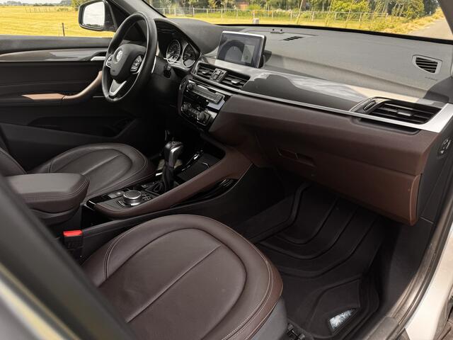 BMW X1 xDrive20i High Executive | X-line | Carplay* | Leer | Ad.Cruise | Lane | HUD | Full option.