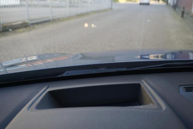 BMW X1 sDrive20i Executive Edition/Head-Up/Sportstoelen/ LED/Trekhaak.