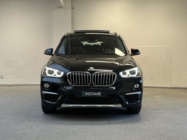 BMW X1 xDrive20i High Executive | LEDER | CAMERA | PANO | NAVI |