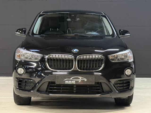 BMW X1 sDrive18i Executive | Leder | Sportstoelen | Stoelverwarming | Navi