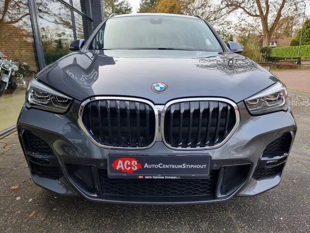 BMW X1 Automaat | High Executive | M-Sport | Pano | HUD | Leder | Dealerauto | Topstaat!