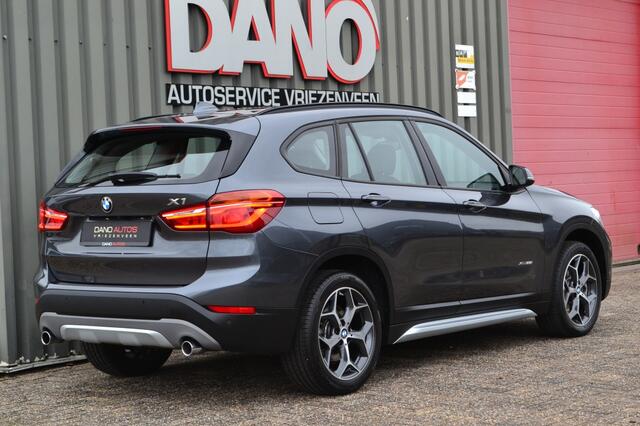 BMW X1 xDrive25i High Executive LED/Camera/ACC/Navi