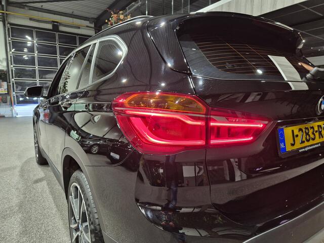 BMW X1 xDrive20i Centennial High Executive Navi | Trekhaak | Sensoren v+a