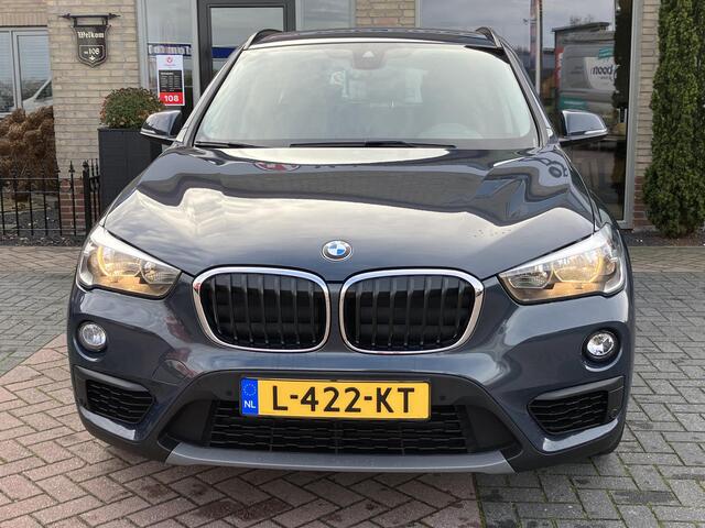 BMW X1 sDrive18i High Executive | Trekhaak | Navi | Stoelverwarming