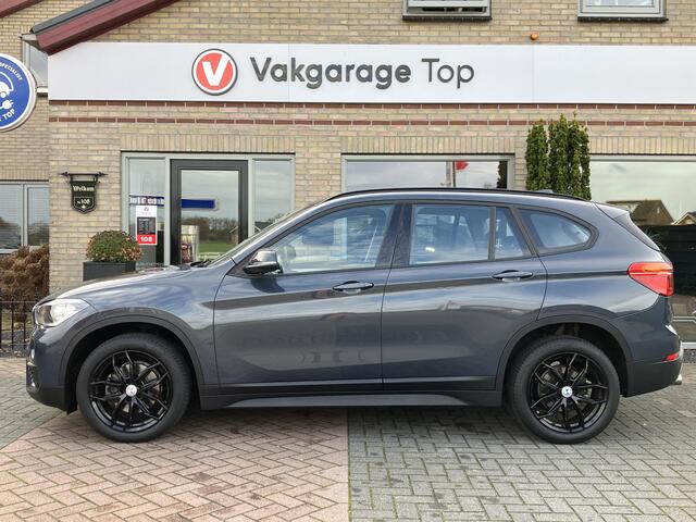 BMW X1 sDrive18i High Executive | Trekhaak | Navi | Stoelverwarming