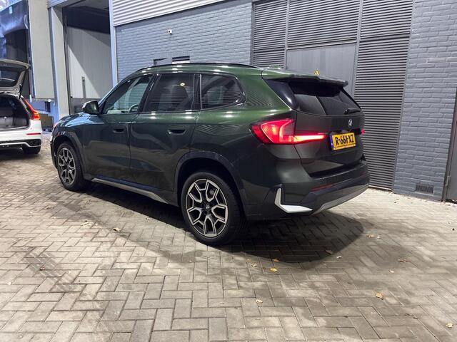 BMW X1 sDrive18i | Leder | Getint Glas | Camera | 19 Inch | Apple Carplay