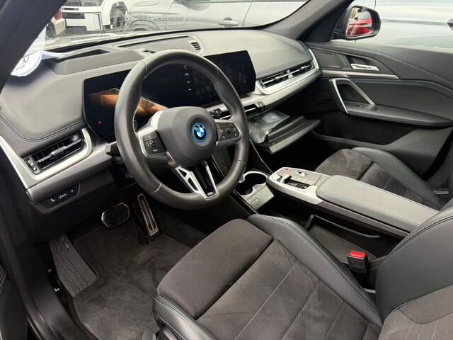 BMW X1 xDrive25e | M-Sport | Pano | Driving Assistant Plus | HUD |