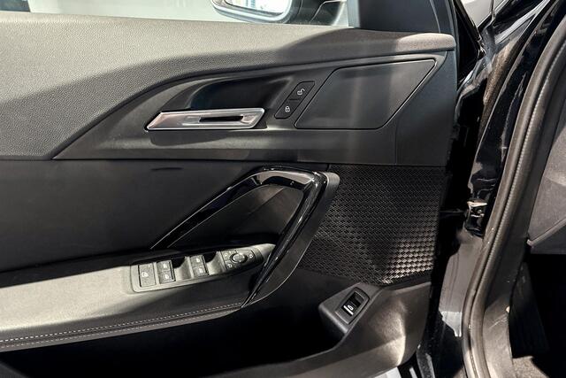 BMW X1 sDrive18i | Stoelverwarming | Achteruitrijcamera | Trekhaak |