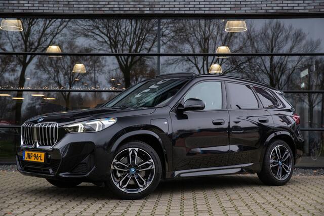 BMW X1 xDrive25e , Panoramadak, 360°camera, Sfeerverlichting,