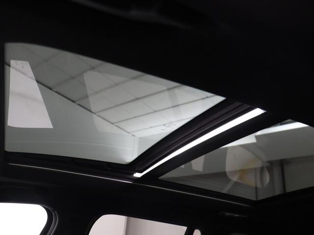 BMW X1 sDrive20i M Sport | Panoramadak | Stoelverwarming | Trekhaak | Head-Up | Harman/Kardon | Carplay | Camera | Sportstoelen | Full LED | Navigatie | Climate control