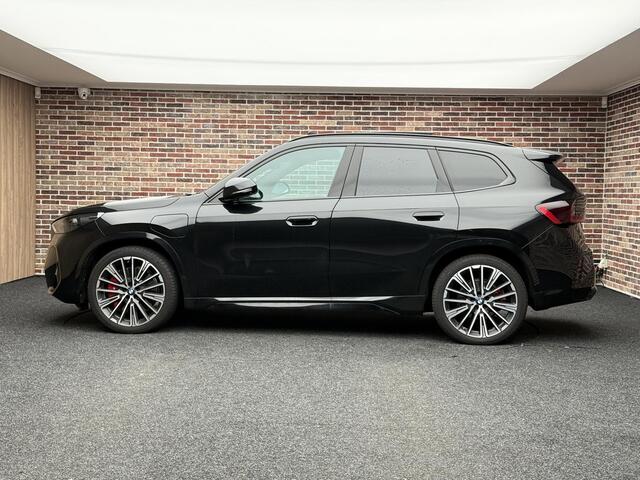 BMW X1 xDrive30e Origineel NL | Service inclusive | Stoelmassage | Panorama | Dashcam | harman/kardon | Elektr. trekhaak | Lak Coating