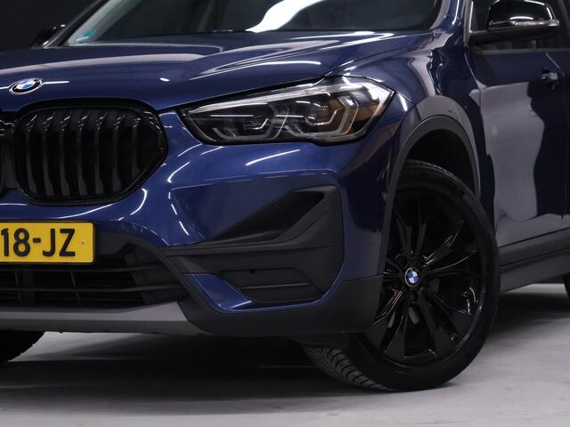 BMW X1 sDrive18i Sport [HEAD-UP DISPALY, GROOT NAVIGATIE, VOL LEDER, PDC ACHTER, STOELVERWARMING, AUTOMATISCHE AIRCO, ELEKTRISCHE ACHTERKLEP, BMW LED, CRUISE CONTROL, BLUETOOTH TELEFOON, NIEUWSTAAT]