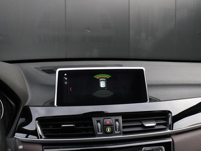 BMW X1 sDrive20i High Executive | LEDER | PANO-DAK | HEAD-UP | PDC | CRUISE | STOELVERW. |