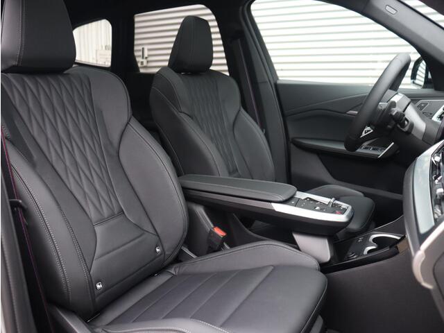 BMW X1 xDrive23i High Executive | M Sportpakket Pro | Travel Pack | Comfort Pack | Innovation Pack | Panoramadak | Harman Kardon | Trekhaak