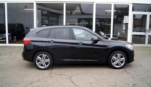 BMW X1 sDrive20i High Executive M-Sport,Clima Camera,Cruis,Pano,HUD,RIJKLAARPRIJS