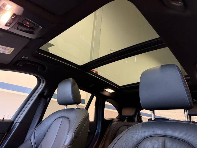 BMW X1 xDrive 25e M-Sport, Panoramadak, Head up, Pilot assist , Harmankardon, Agr stoelen, Lederen bekleding, Trekhaak