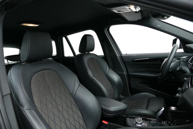 BMW X1 sDrive20i 180Pk Business Edition Bj 12-21. Camera, 18"LMV, Led Koplampen, Haak 1800kg