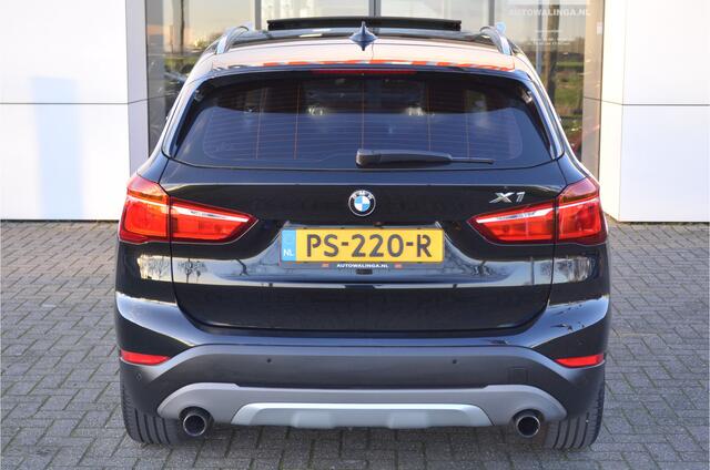 BMW X1 xDrive20i Panodak | Leer | Head up | Trekh. 2000kg | Dealer onderhouden!