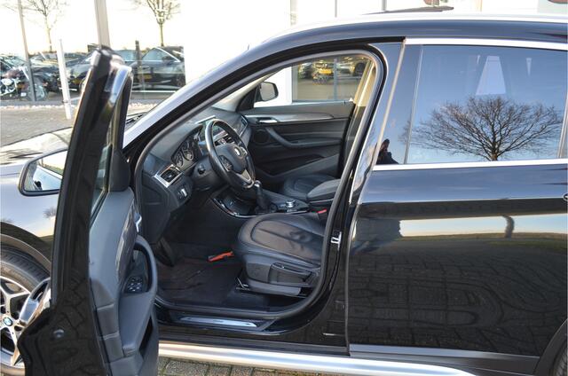 BMW X1 xDrive20i Panodak | Leer | Head up | Trekh. 2000kg | Dealer onderhouden!