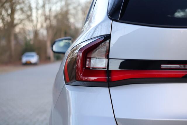 BMW X1 xDrive30e M-Sport | HUD | 360 | Harman Kardon | Pano | Massage | Elektr. Trekhaak | Driving ass + | Stuurwielverwarming | Keyless | Etc.