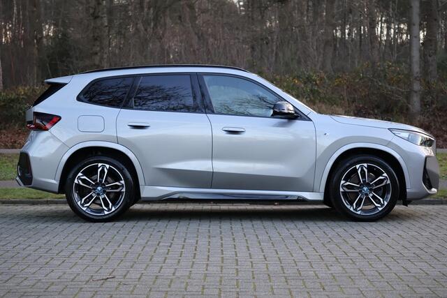 BMW X1 xDrive30e M-Sport | HUD | 360 | Harman Kardon | Pano | Massage | Elektr. Trekhaak | Driving ass + | Stuurwielverwarming | Keyless | Etc.