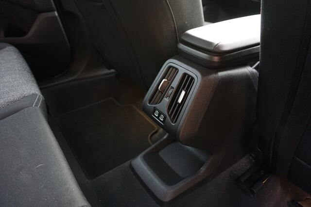 BMW X1 SDRIVE 18I BUSINESS EDITION KEURIGE NETTE STAAT VOLLEDIG DEALER ONDERHOUDEN CAMERA FULL LED NAVI ANDROID-APPLECARPLAY KEYLESS CLIMA CRUISE BLUETOOTH PDC V+A 18INCH ENZ...