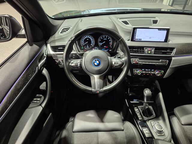 BMW X1 xDrive25e Executive Sportline | Black edition | Camera | Navigatie | Stoelverwarming