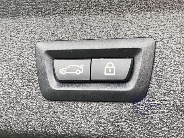 BMW X1 xDrive25e 220pk Executive 12-2021 met o.a. stoel-/stuurverwarming, LED, navi, pdc, etc.