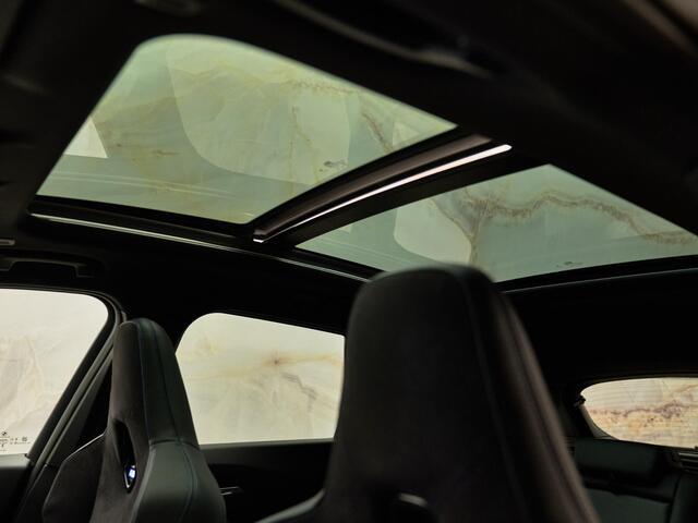 BMW X1 xDrive30e M Sport Pro, M stoelen, pano, tr.haak, H/K, 20", HUD, ACC, keyless, privacy