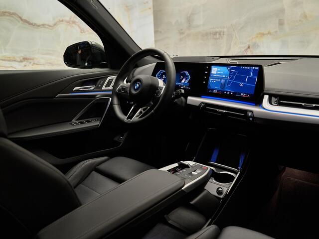 BMW X1 xDrive30e M Sport Pro, pano, tr.haak, H/K, 20", HUD, ACC, keyless, privacy