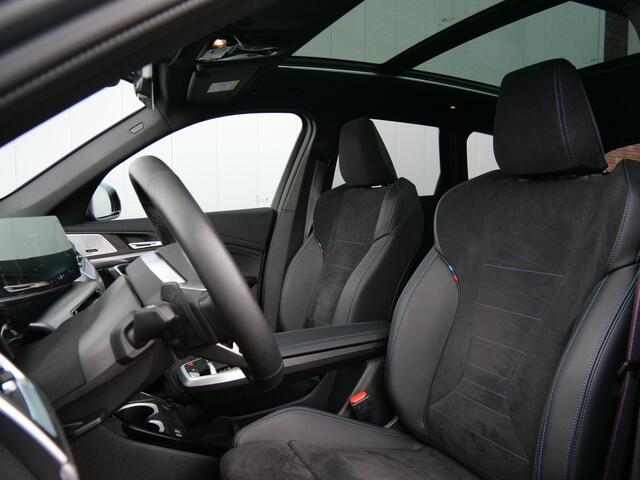 BMW X1 xDrive25e M Sport pakket Pro 245 Pk Automaat Schuifdak / Winterpakket / Harman Kardon