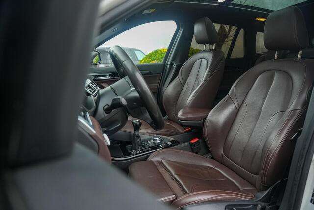 BMW X1 sDrive18i High Executive Edition M-Pakket/ pano/ org NL/ NAP