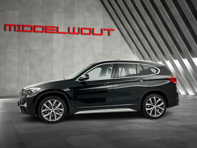 BMW X1 sDrive20i /Pano/Trekh/Sportst/Leder/Head-up