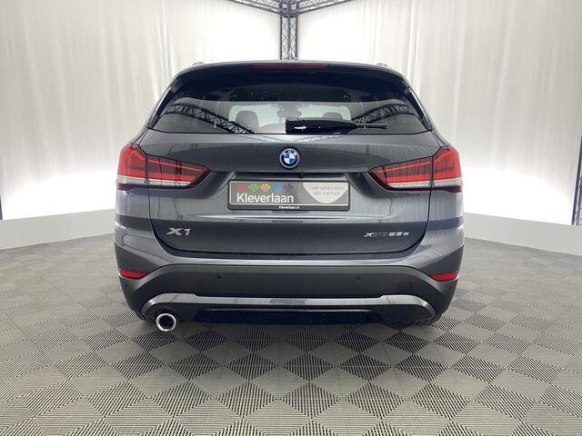 BMW X1 xDrive25e Automaat | Navi | M Stuur | Ambient Lighting | 19'' LMV | Camera |