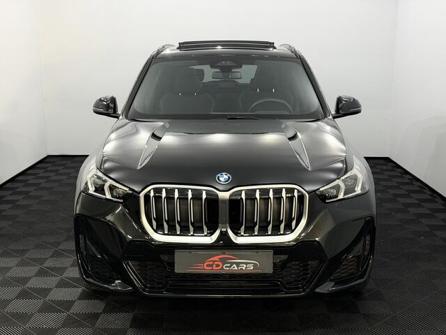 BMW X1 xDrive25e M-sport Pano, Driving assistant, 360 Camera, Head-up display, Elektrische achterklep, Cruise control adaptief, Stoelverwarming, 2 jaar garantie