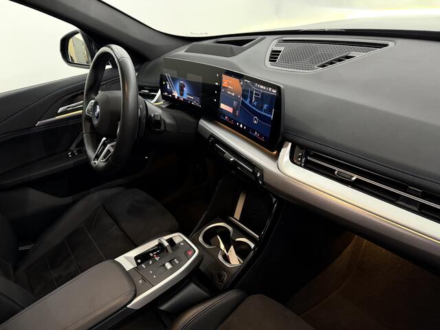 BMW X1 xDrive25e M-sport Pano, Driving assistant, 360 Camera, Head-up display, Elektrische achterklep, Cruise control adaptief, Stoelverwarming, 2 jaar garantie