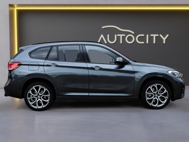BMW X1 sDrive 20i M Sport Pano l Memory l Trekhaak l VOL OPTIES