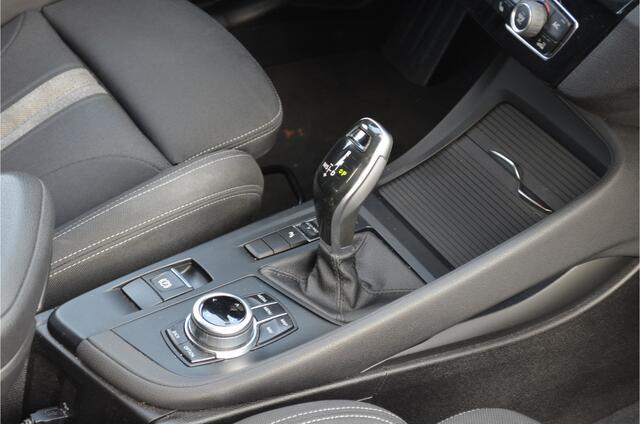 BMW X1 sDrive18i Sportstoelen Led Verlichting Stoelverw. Carplay!