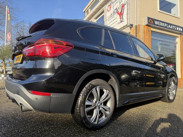 BMW X1 xDrive20i High Exe 190pk AWD, Sport-line | Camera | Navi+