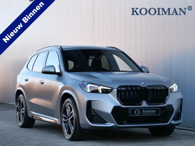 BMW X1 xDrive25e M Sport pakket Pro 245 Pk Automaat Schuifdak / Winterpakket / Harman Kardon