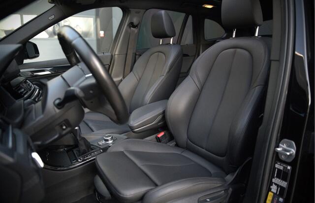 BMW X1 xDrive25e Business Ed. Plus M Sport | Adaptive Cruise Control | Vol Leder | Keyless | Camera | Stuurverwarming | Stoelverwarming | Shadow line | DAB | HIFI | Automaat | PDC | Navigatie |