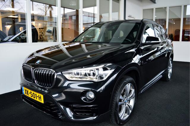 BMW X1 sDrive20i Sport-Line | NL Auto !