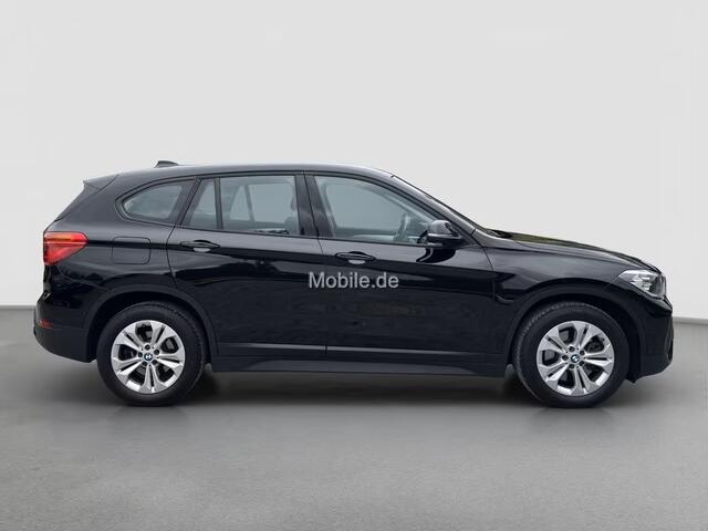 BMW X1 xDrive25e ** NAVI+, KEYLESS, STANDK, CAMERA, SPIEGELPACK, STOELVERW ** 1e EIG - UNFALLFREI - VOL. BMW ONDERH ** ** INFORMEER OOK NAAR ONZE AANTREKKELIJKE FINANCIAL-LEASE TARIEVEN **
