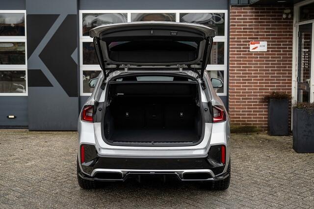 BMW X1 25e xDrive M Sport | Maxton | 20 Inch | Shadow | Driving Ass. Plus | Camera | Adapt. Led | Stoelverwarming |