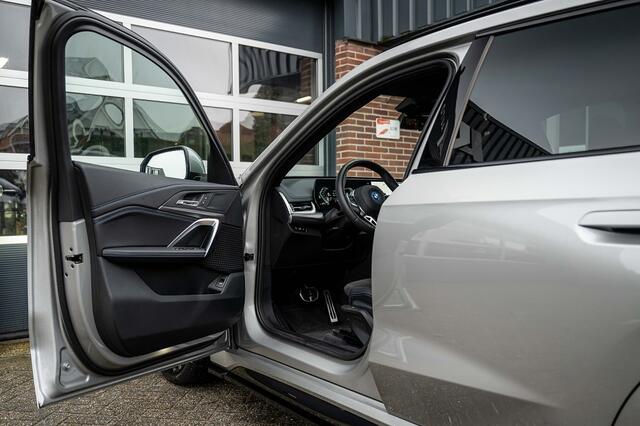 BMW X1 25e xDrive M Sport | Maxton | 20 Inch | Shadow | Driving Ass. Plus | Camera | Adapt. Led | Stoelverwarming |