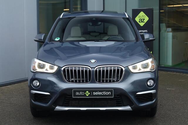 BMW X1 xDrive20i Executive / Panorama / Memory / Headup