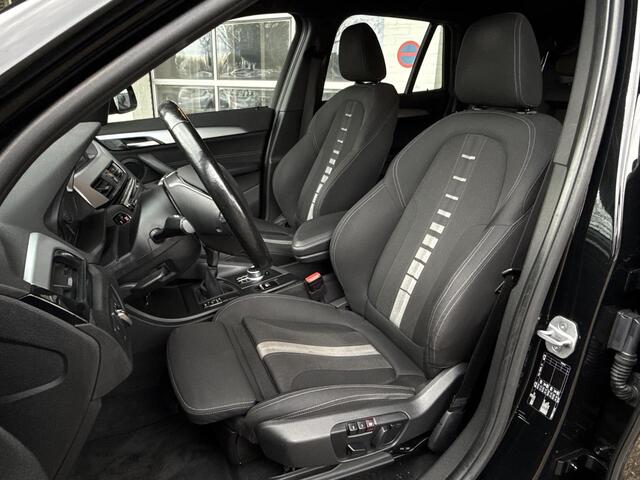 BMW X1 sDrive18i Centennial Executive | ELEKTRISCHE STOELEN | LEDER | TREKHAAK | STOELVERWARMING |