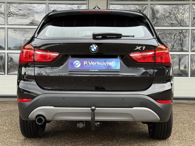 BMW X1 sDrive18i Centennial Executive | ELEKTRISCHE STOELEN | LEDER | TREKHAAK | STOELVERWARMING |