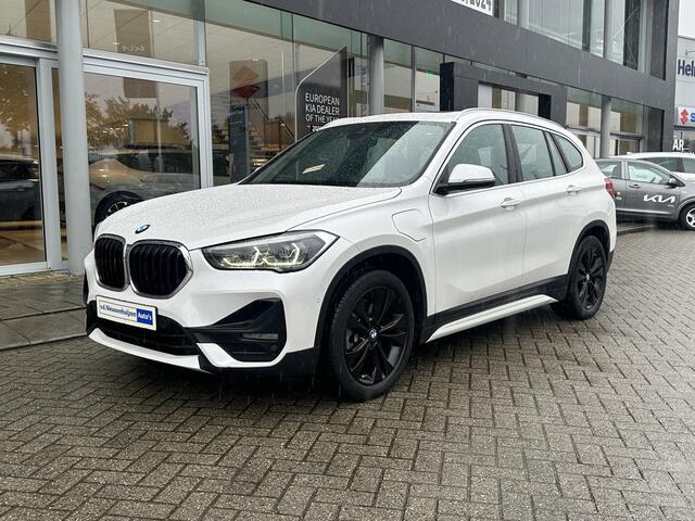 BMW X1 xDrive25e Executive | Pano | Camera | HUD |